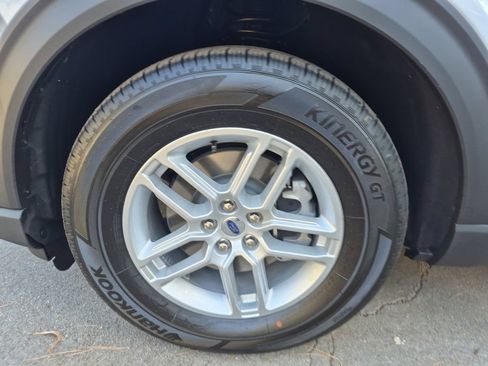 New 2026 Ford Explorer Active w/ Active Comfort Package RWD image 15