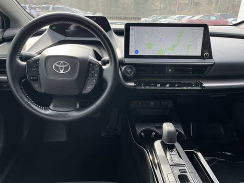Used 2023 Toyota Prius XLE image 7
