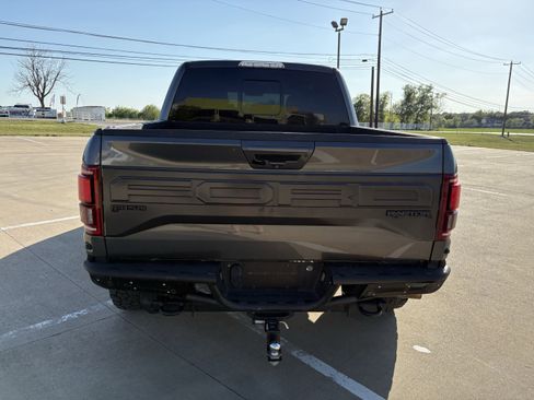 Used 2018 Ford F150 Raptor w/ Equipment Group 802A Luxury image 4