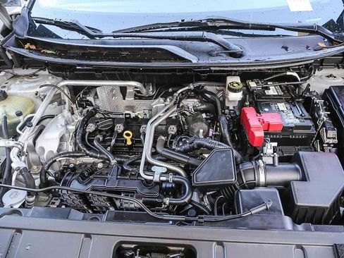 Used 2021 Nissan Rogue SV image 31