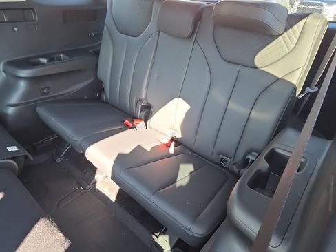 Used 2024 Hyundai Palisade SEL image 7