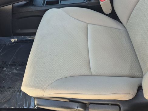 Used 2015 Honda CR-V LX image 11