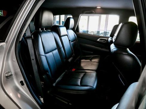 Used 2014 Nissan Pathfinder SL w/ SL Tech Package AWD/4WD image 23