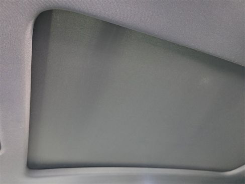 New 2026 Volkswagen Atlas Cross Sport SE image 18