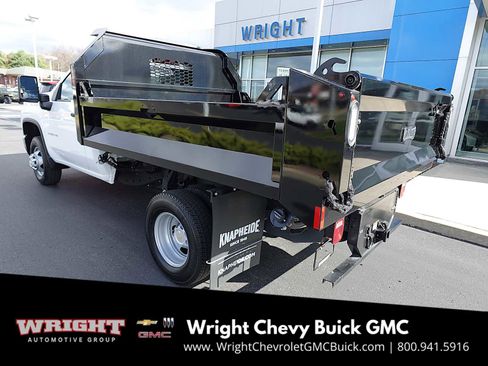 Used 2025 Chevrolet Silverado 3500 W/T w/ WT Convenience Package image 2