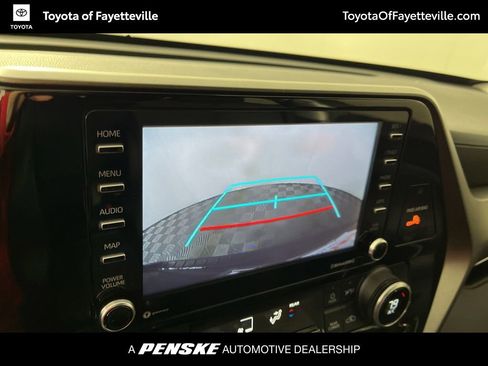 Certified 2022 Toyota Highlander L image 29