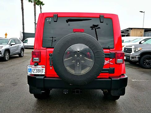 Used 2015 Jeep Wrangler Unlimited Sahara image 6