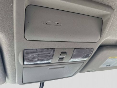 Used 2020 Nissan Frontier SV w/ Midnight Edition Floor Mats AWD/4WD image 25