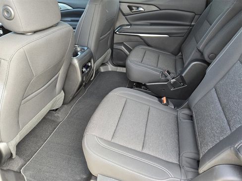 New 2026 Chevrolet Traverse LT w/ Sun and Wheel Package image 15