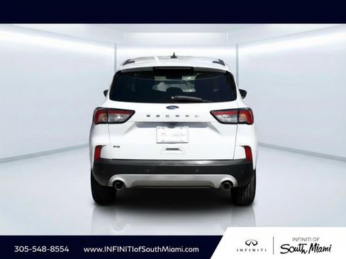Used 2022 Ford Escape SE image 5