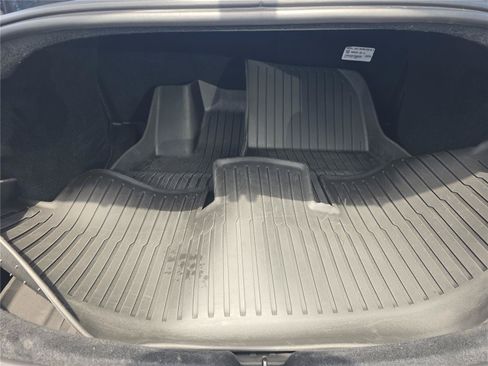 Used 2025 Tesla Model 3 Long Range RWD image 8