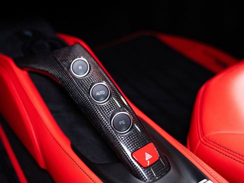 Used 2018 Ferrari 488 Spider RWD image 24