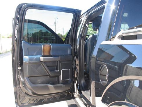 Used 2018 Ford F150 Limited w/ Trailer Tow Package AWD/4WD image 13