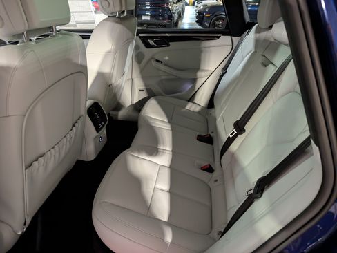 New 2026 Porsche Macan image 22