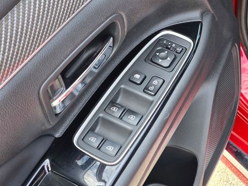 Used 2019 Mitsubishi Outlander SEL image 29