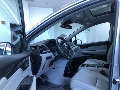 Used 2023 Honda Odyssey Touring image 10