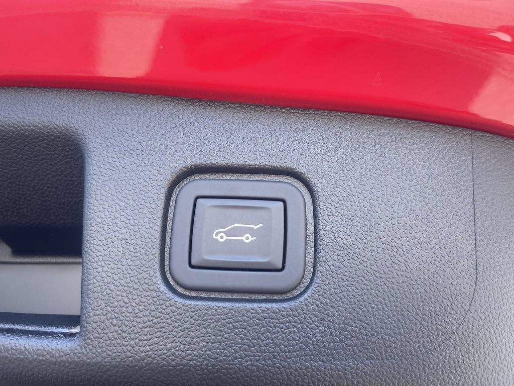 Used 2024 Chevrolet Blazer EV LT AWD/4WD image 16