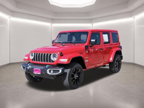 Used 2024 Jeep Wrangler Unlimited Sahara AWD/4WD image 3