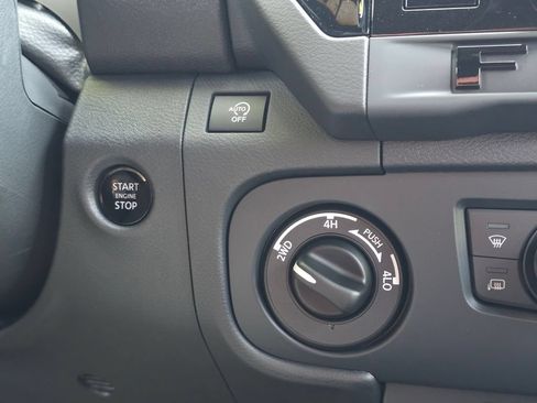 New 2026 Nissan Frontier SV w/ SV Convenience Package AWD/4WD image 22