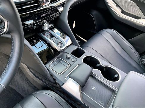 Certified 2023 Acura MDX SH-AWD w/ Technology Package image 24