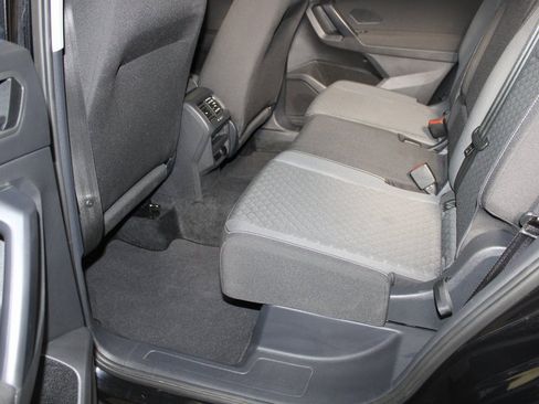 Used 2021 Volkswagen Tiguan S image 10