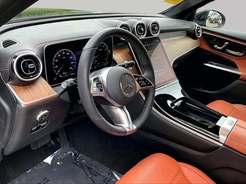 Certified 2024 Mercedes-Benz GLC 300 4MATIC image 18