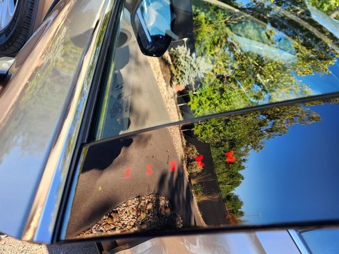 Used 2021 Lincoln Corsair AWD image 11