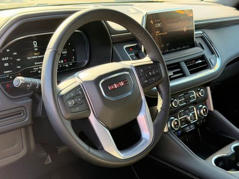 Used 2024 GMC Yukon XL SLT AWD/4WD image 22