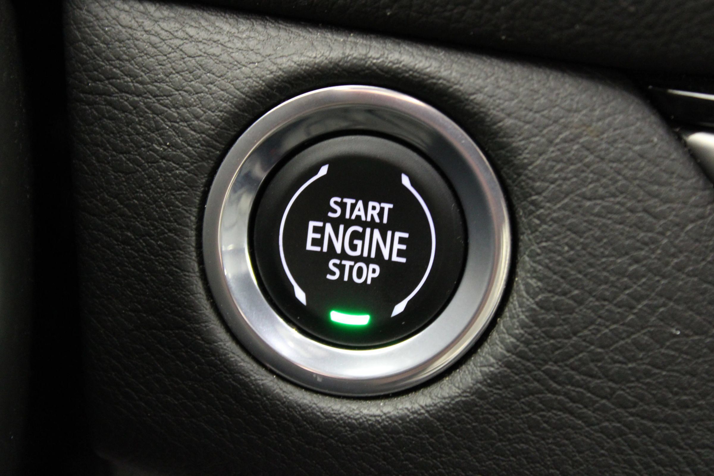 Used 2024 Cadillac XT4 Premium Luxury FWD image 18
