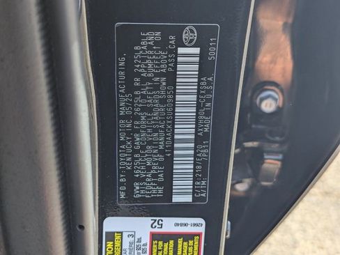 Used 2025 Toyota Camry SE FWD image 36