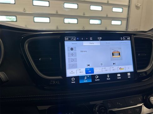 New 2026 Chrysler Pacifica Select image 21