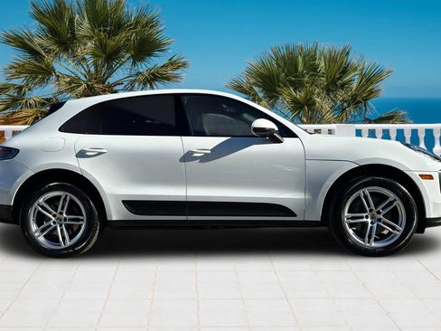 Used 2020 Porsche Macan image 3
