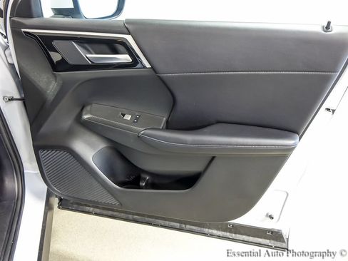 Used 2024 Mitsubishi Outlander SE AWD/4WD image 27