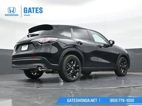 Used 2025 Honda HR-V Sport image 38