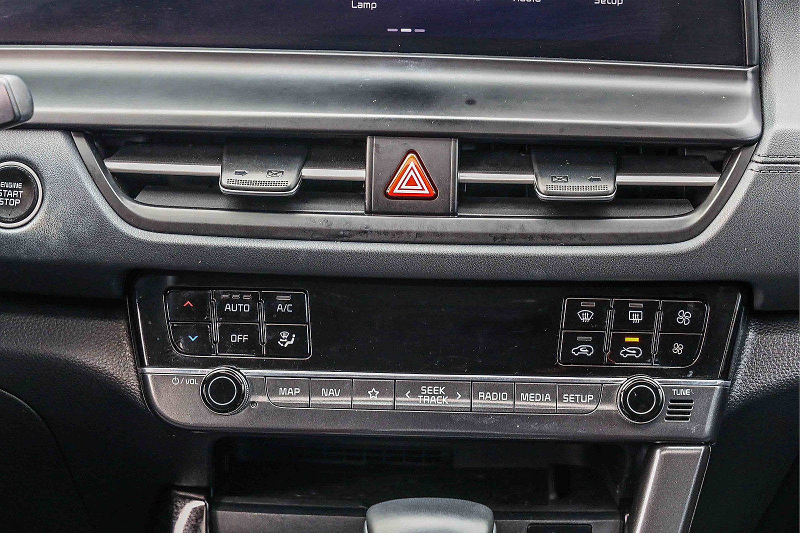Certified 2024 Kia Seltos EX AWD/4WD image 12