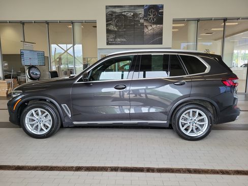 Used 2023 BMW X5 xDrive40i AWD/4WD image 8
