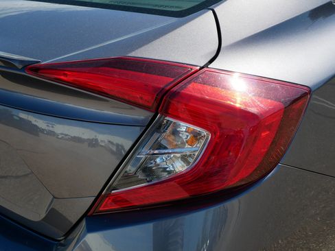 Used 2020 Honda Civic EX image 17