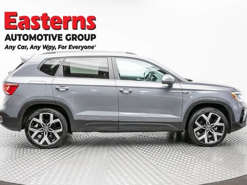 Used 2023 Volkswagen Taos SEL AWD/4WD image 6