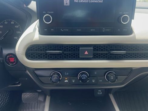 Used 2024 Honda HR-V LX image 33