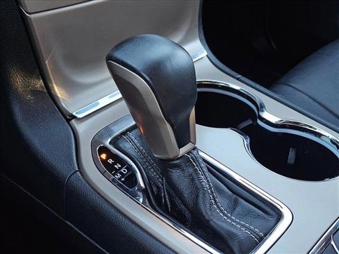 Used 2016 Jeep Grand Cherokee Limited image 17