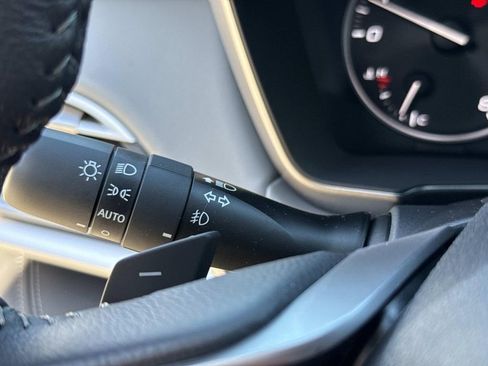 New 2025 Subaru Outback Limited image 38