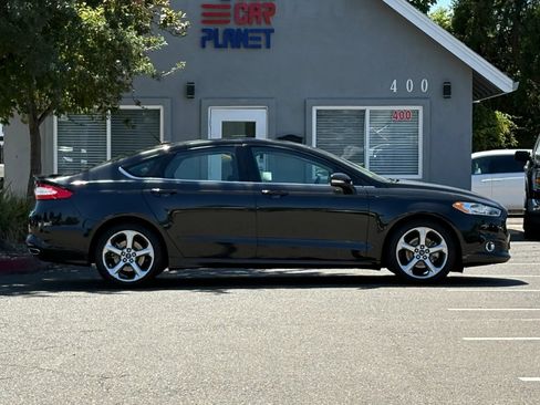 Used 2014 Ford Fusion SE w/ Equipment Group 201A FWD image 4