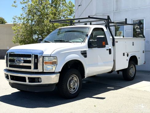 Used 2010 Ford F250 XLT AWD/4WD image 4