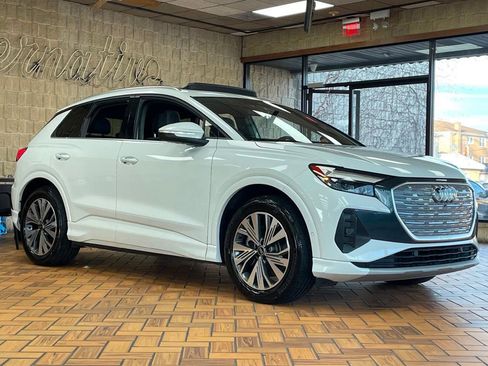 Used 2023 Audi Q4 e-tron Premium Plus w/ Premium Plus image 11