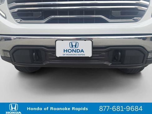 Used 2025 GMC Sierra 1500 SLT AWD/4WD image 28