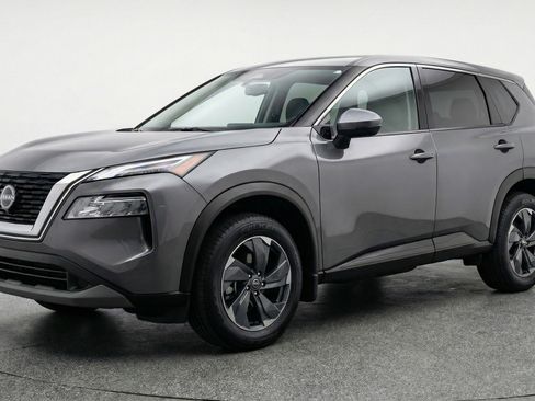 Used 2025 Nissan Rogue SV FWD image 3