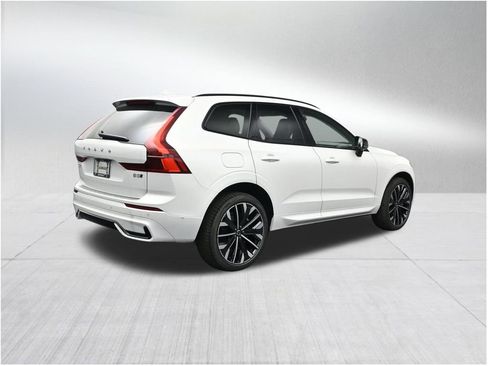 New 2026 Volvo XC60 B5 Ultra AWD/4WD image 5