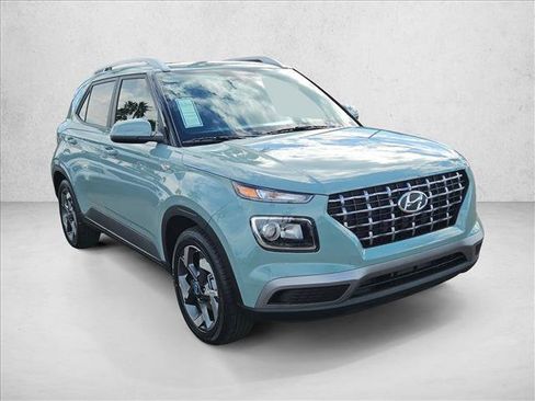 New 2026 Hyundai Venue SEL FWD image 7