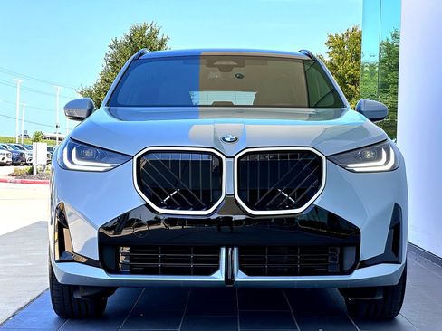 New 2025 BMW X3 xDrive30i w/ Premium Package image 5