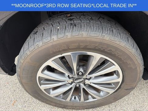 Used 2017 Lincoln Navigator Select image 15